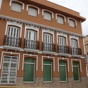 hostal-avenida-tabernas.es-andalucia.com/